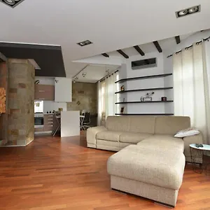 https://old-town-apartment-lipscani.bucharesthotelsnow.com